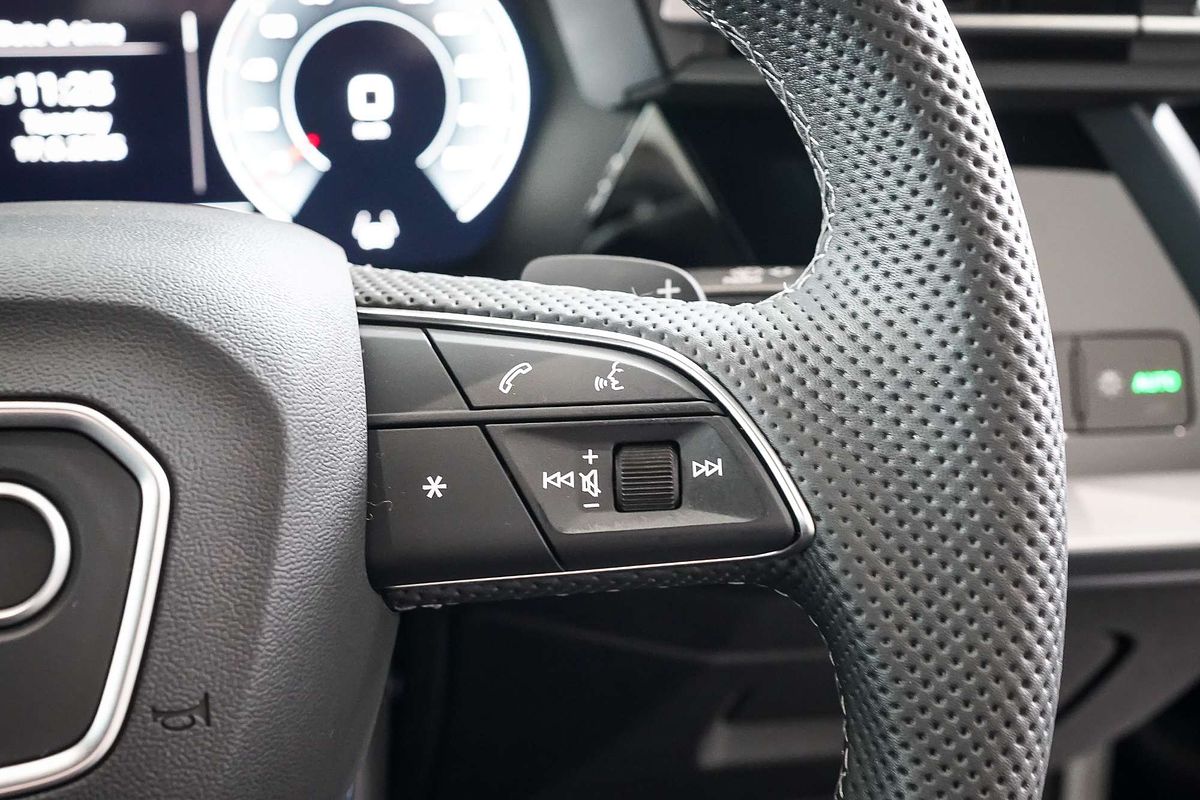 2024 Audi A3 35 TFSI S line GY