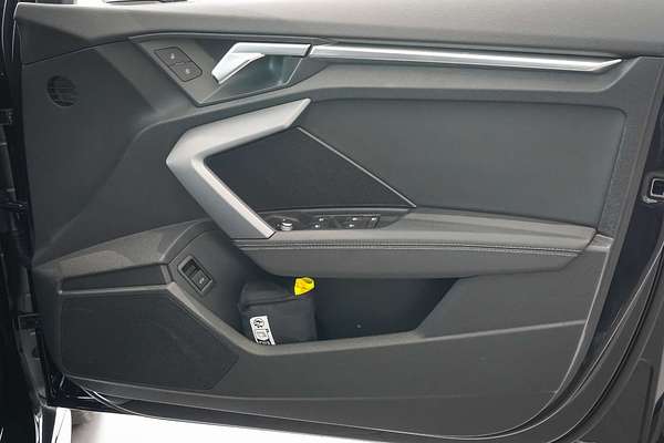 2024 Audi A3 35 TFSI S line GY