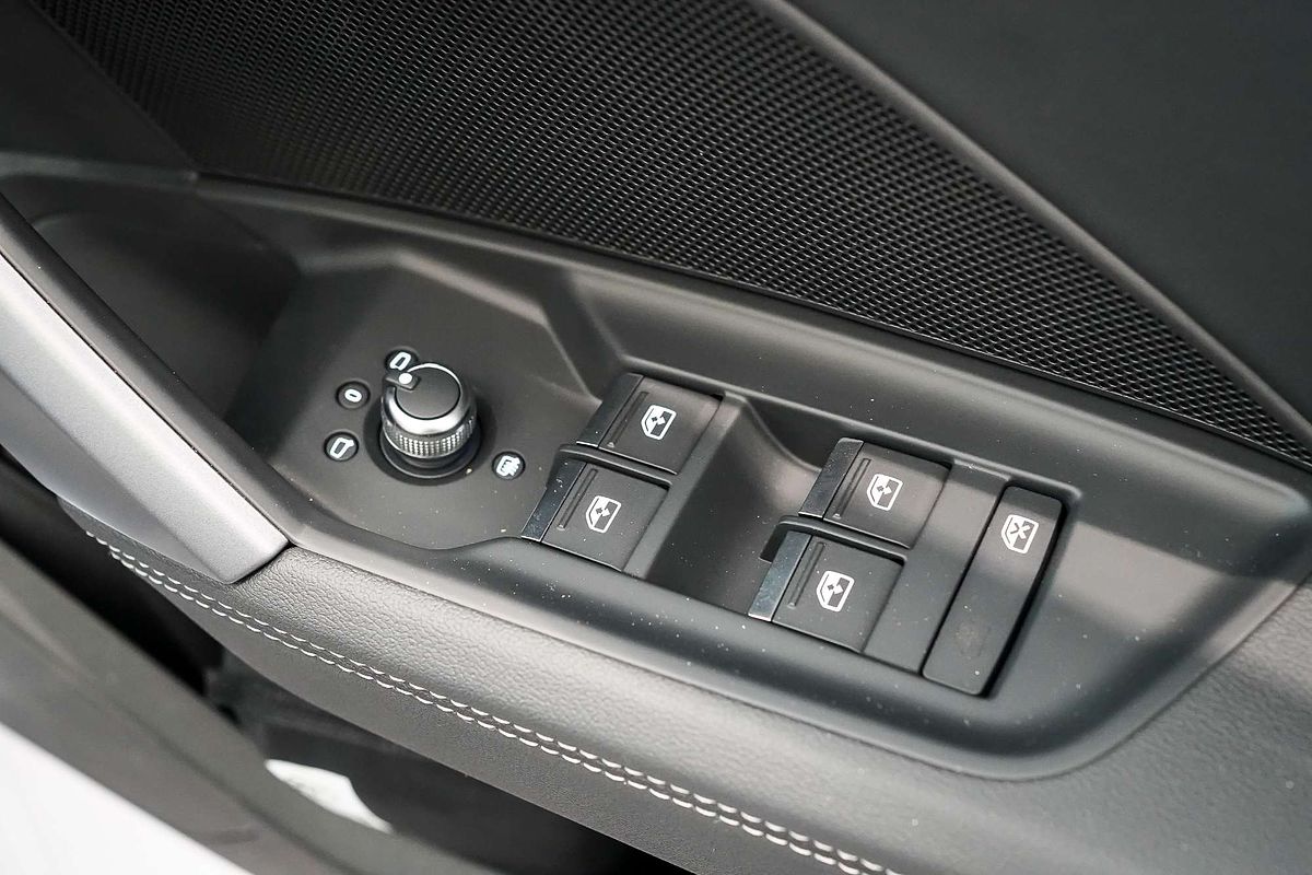 2024 Audi A3 35 TFSI S line GY