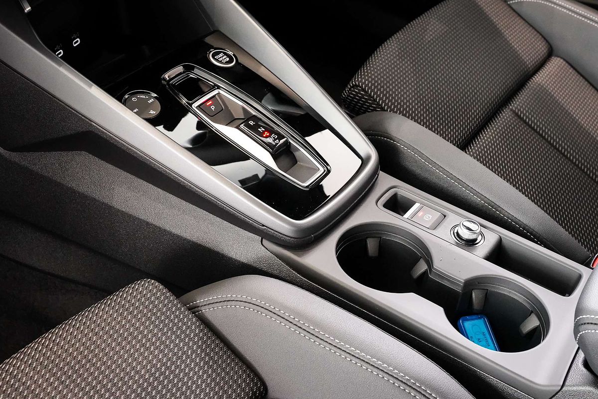 2024 Audi A3 35 TFSI S line GY