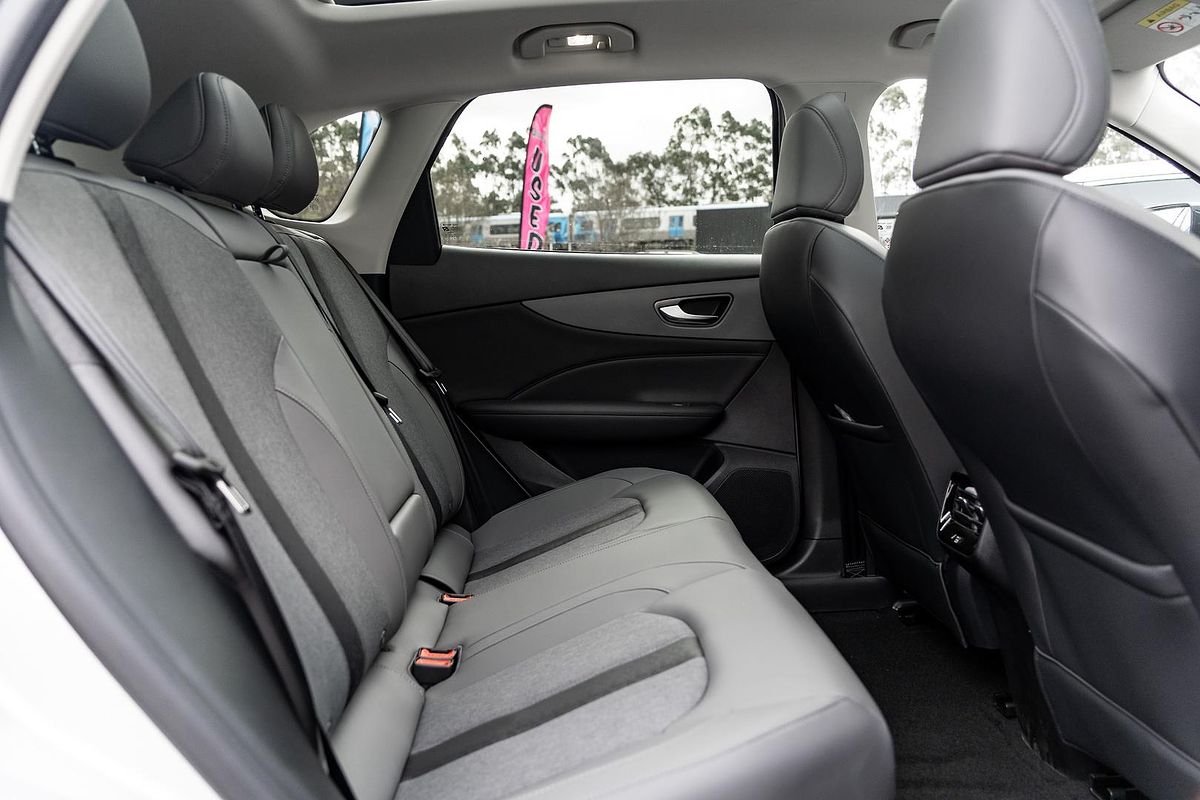 2025 MG MGS5 EV Essence 62 ZS3EM