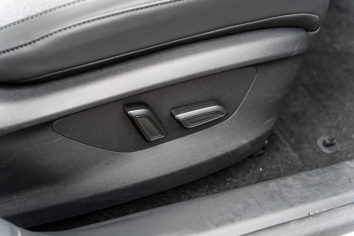 2025 MG MGS5 EV Essence 62 ZS3EM