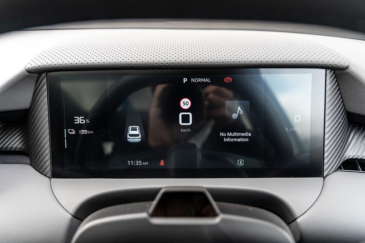 2025 MG MGS5 EV Essence 62 ZS3EM