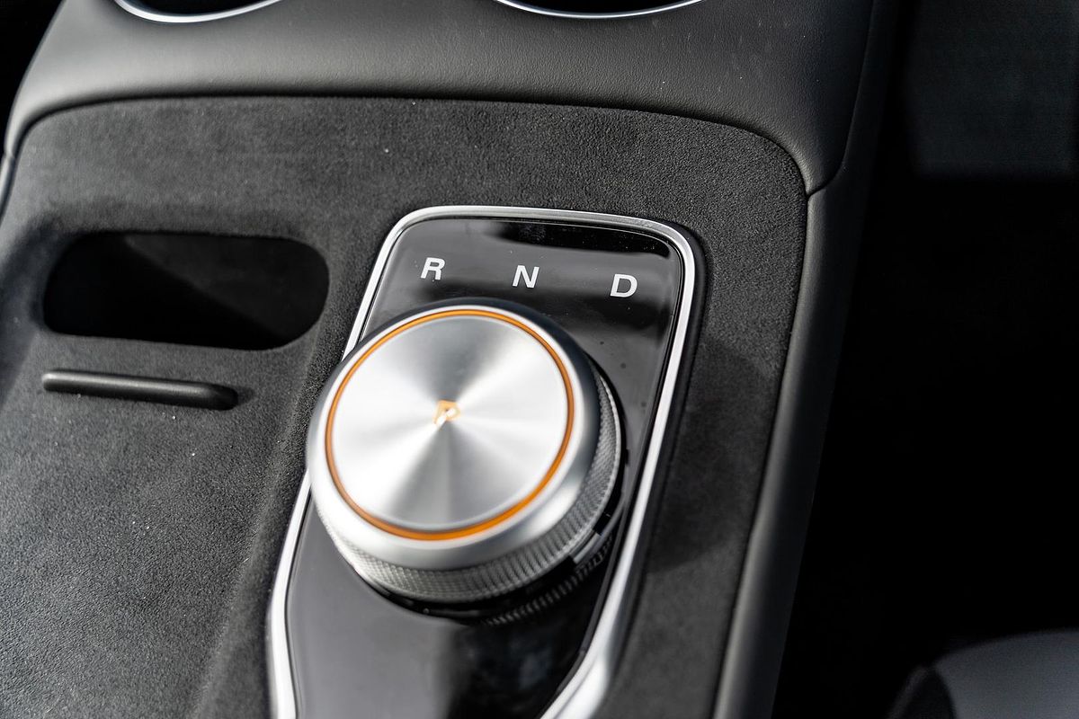 2025 MG MGS5 EV Essence 62 ZS3EM