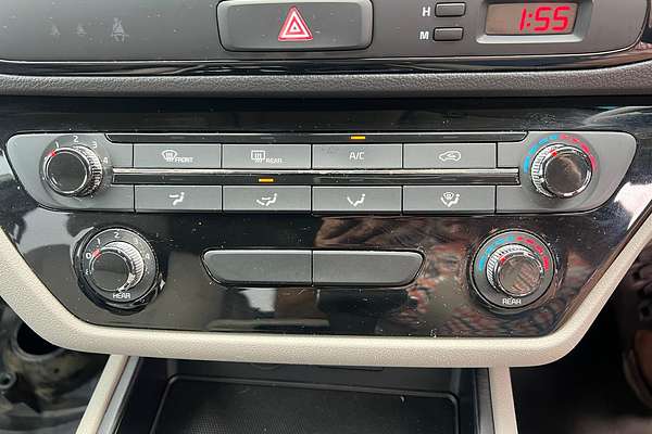 2018 Kia Carnival S YP