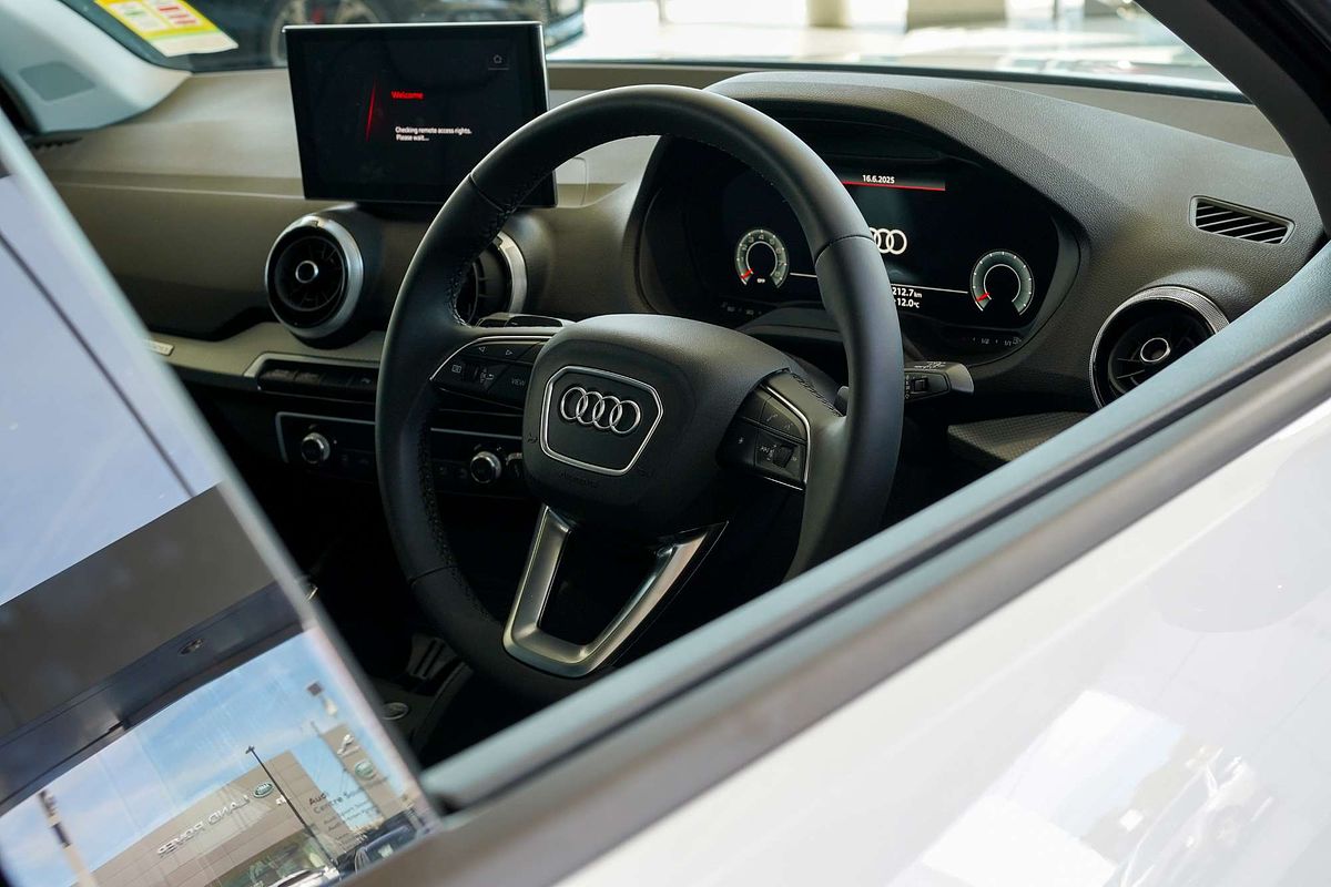 2024 Audi Q2 40 TFSI S line GA