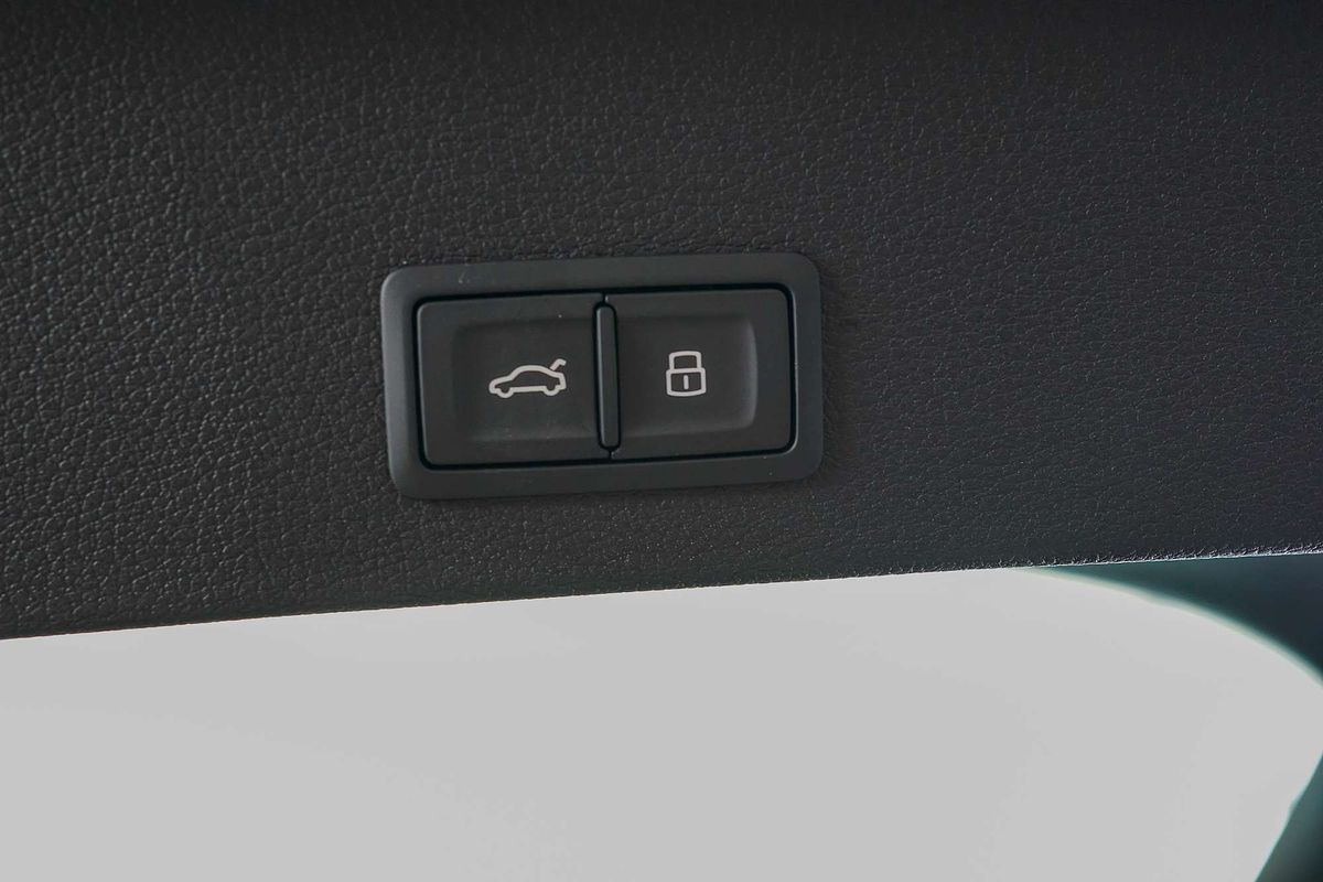 2024 Audi Q2 40 TFSI S line GA