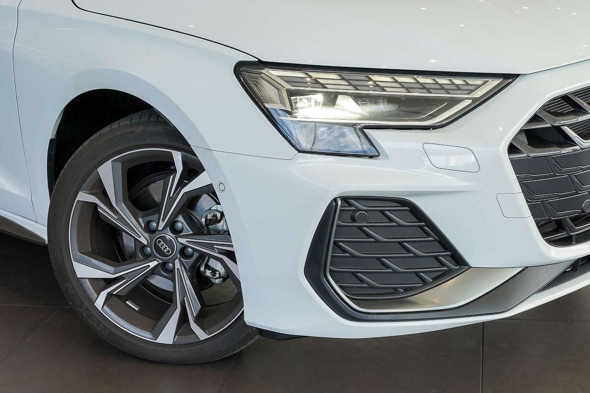 2024 Audi A3 35 TFSI S line GY
