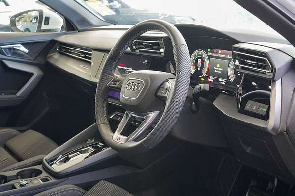 2024 Audi A3 35 TFSI S line GY