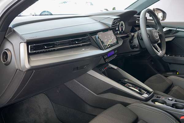 2024 Audi A3 35 TFSI S line GY