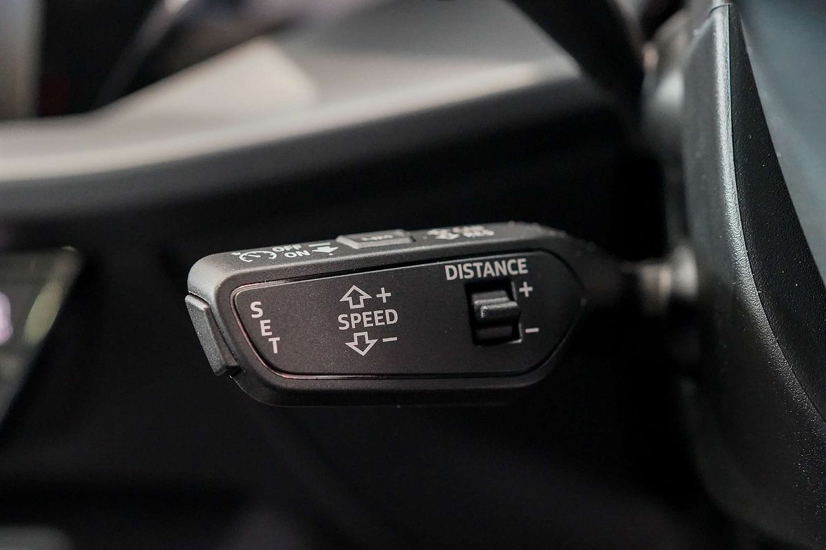 2024 Audi A3 35 TFSI S line GY