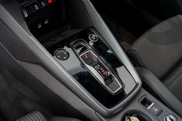 2024 Audi A3 35 TFSI S line GY