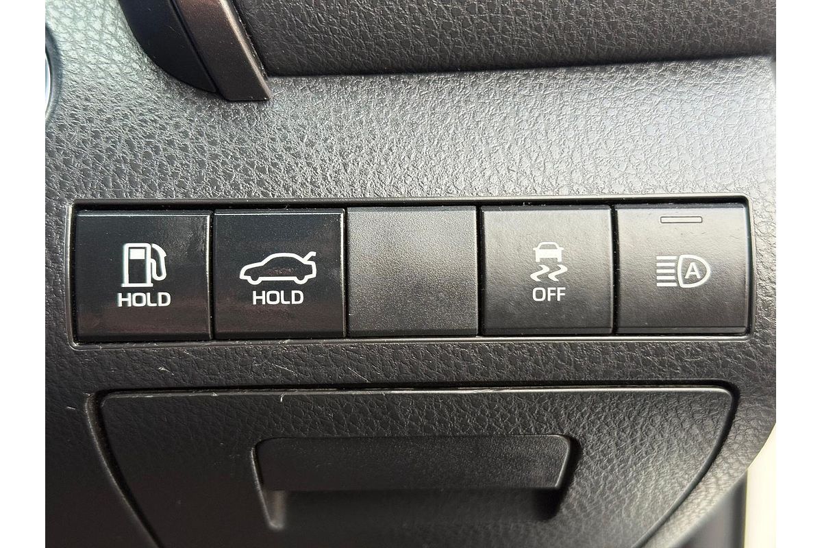 2022 Toyota Camry Ascent Sport AXVH70R