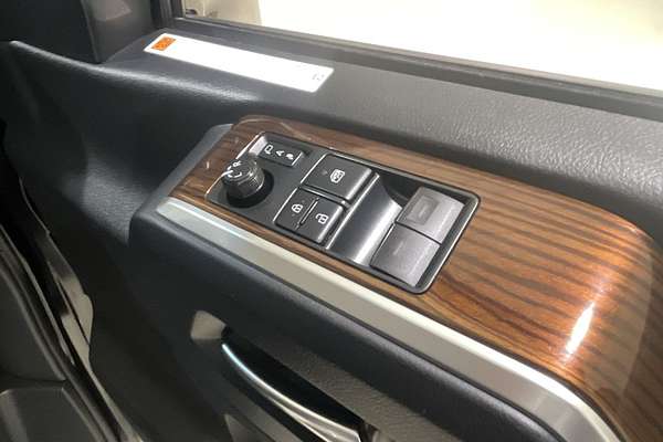 2019 Toyota Granvia VX GDH303R