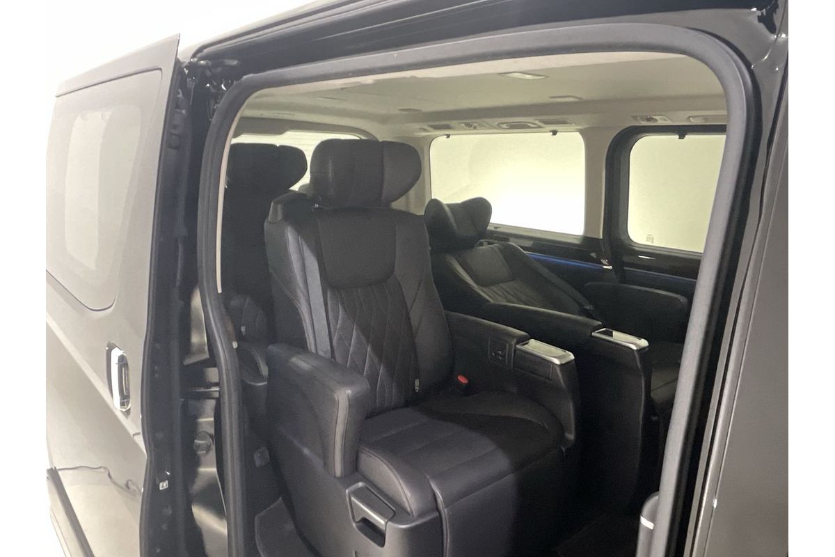 2019 Toyota Granvia VX GDH303R