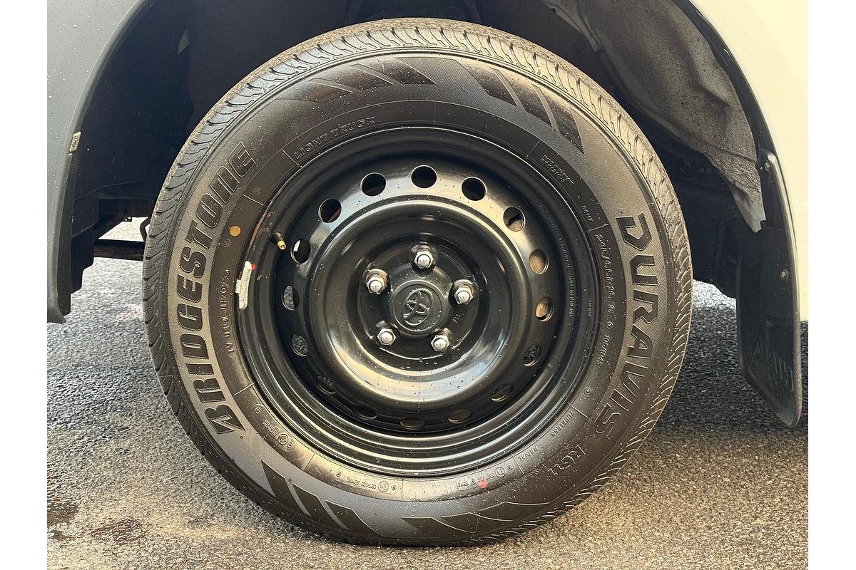 2016 Toyota Hilux Workmate TGN121R Rear Wheel Drive
