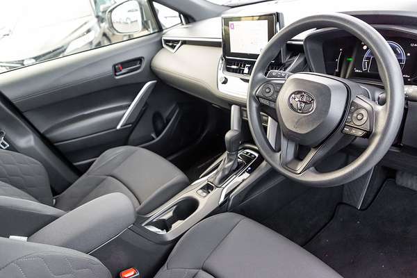 2024 Toyota Corolla Cross GX MXGH10R