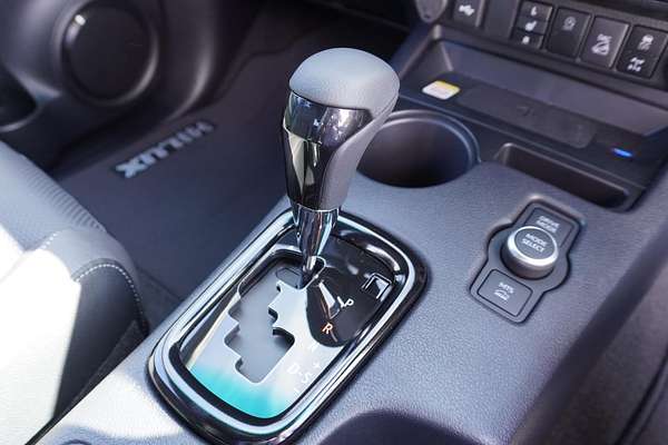 2024 Toyota Hilux Rogue 48V GUN126R 4X4