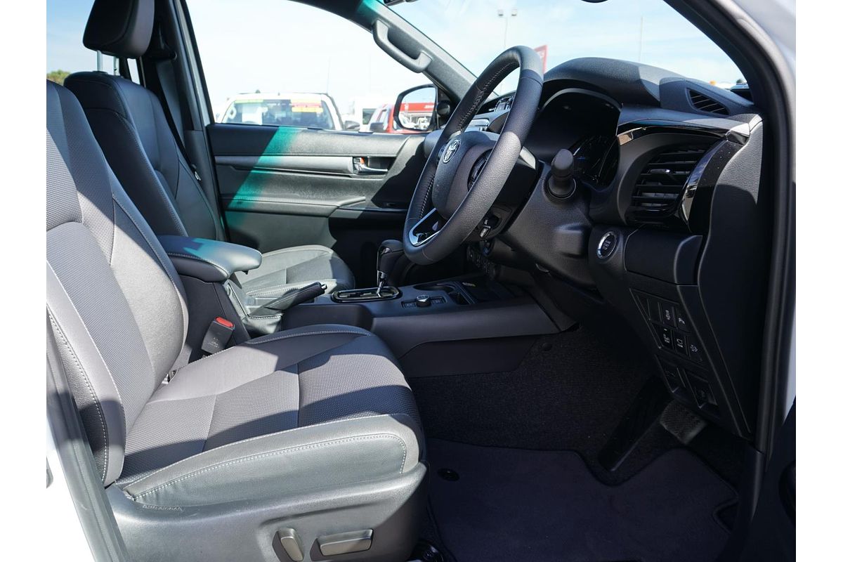 2024 Toyota Hilux Rogue 48V GUN126R 4X4
