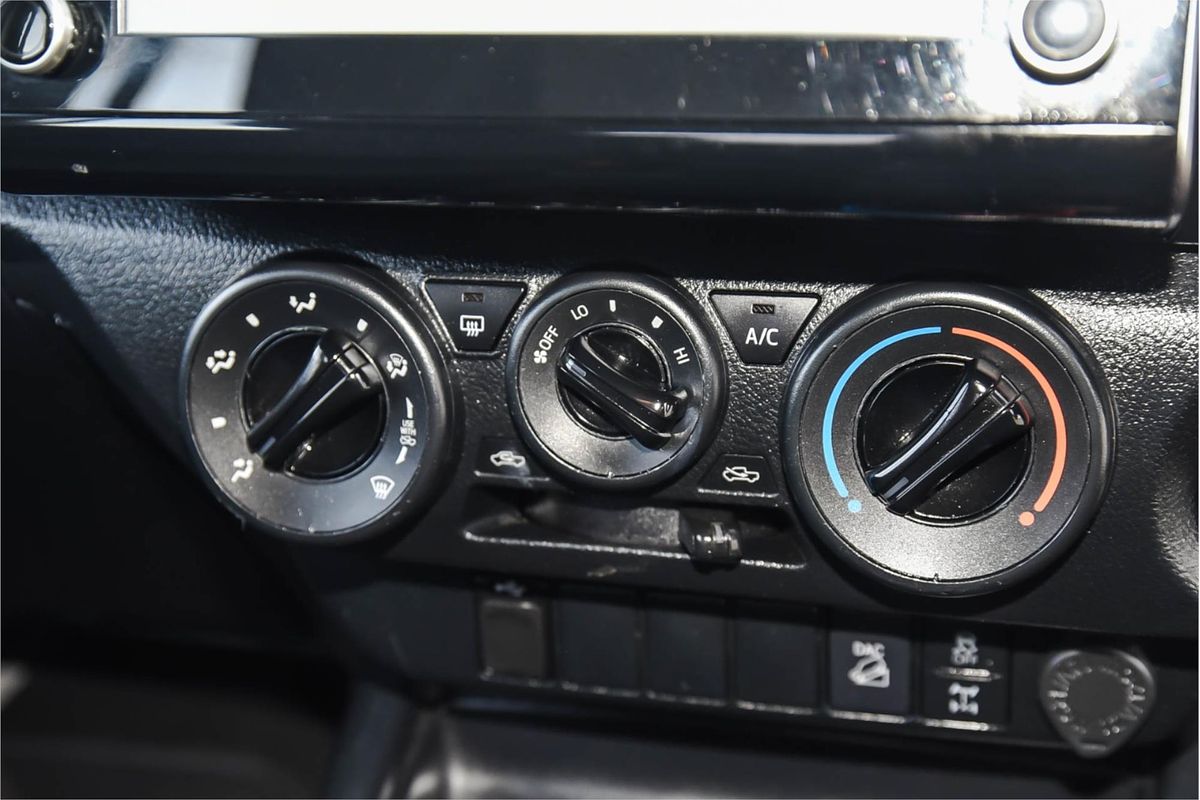 2020 Toyota Hilux SR GUN126R 4X4
