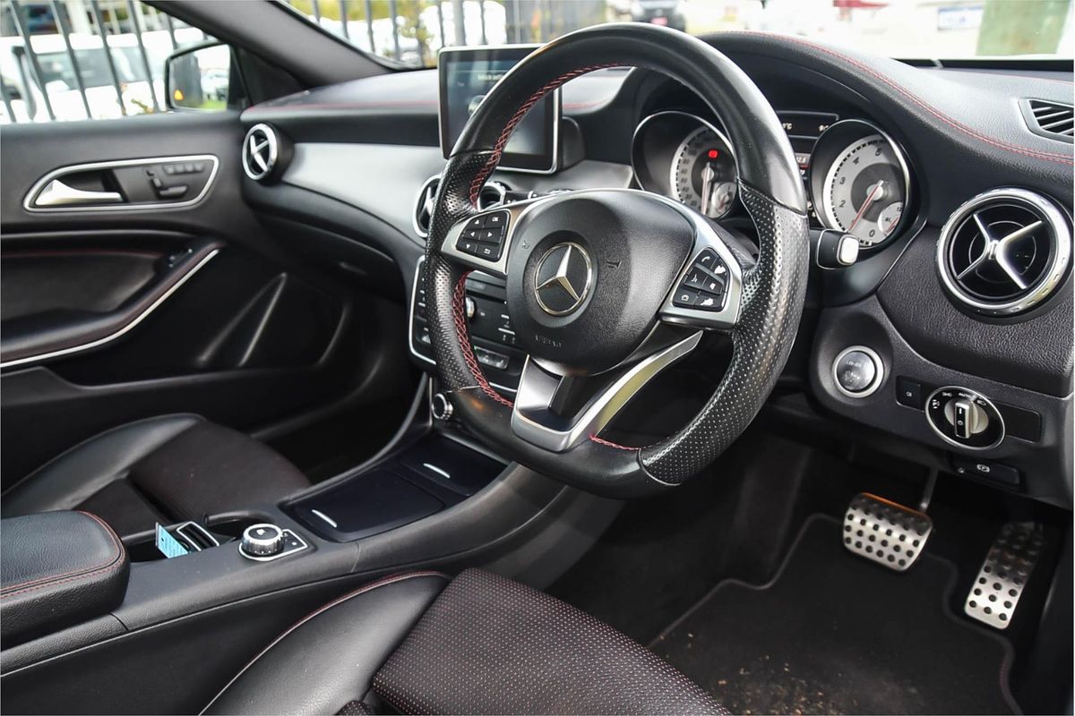 2016 Mercedes-Benz GLA-Class GLA180 X156