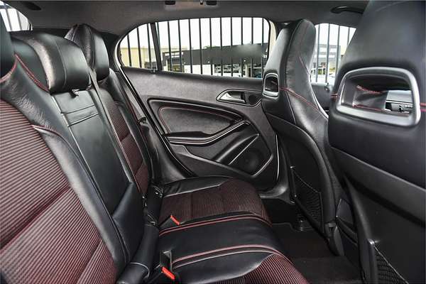 2016 Mercedes-Benz GLA-Class GLA180 X156