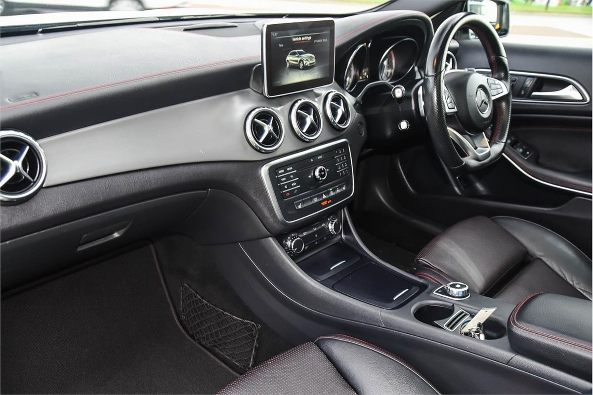 2016 Mercedes-Benz GLA-Class GLA180 X156