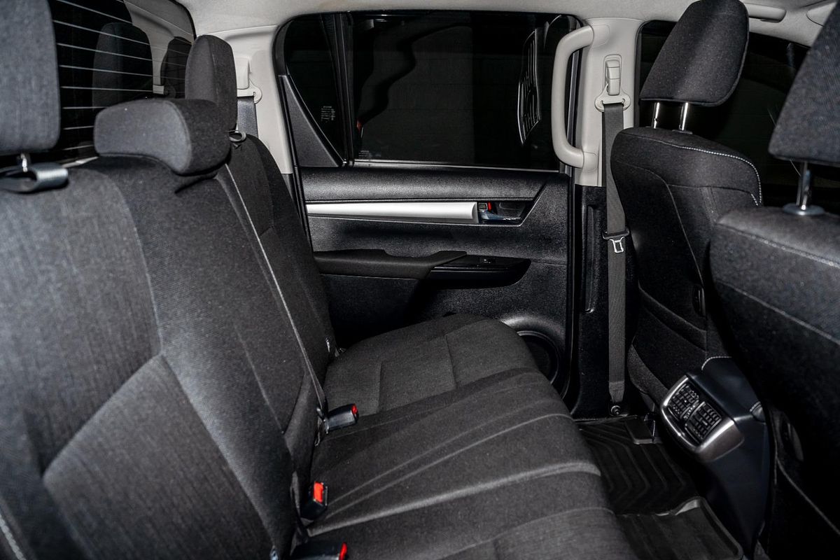 2019 Toyota Hilux SR5 GUN126R 4X4