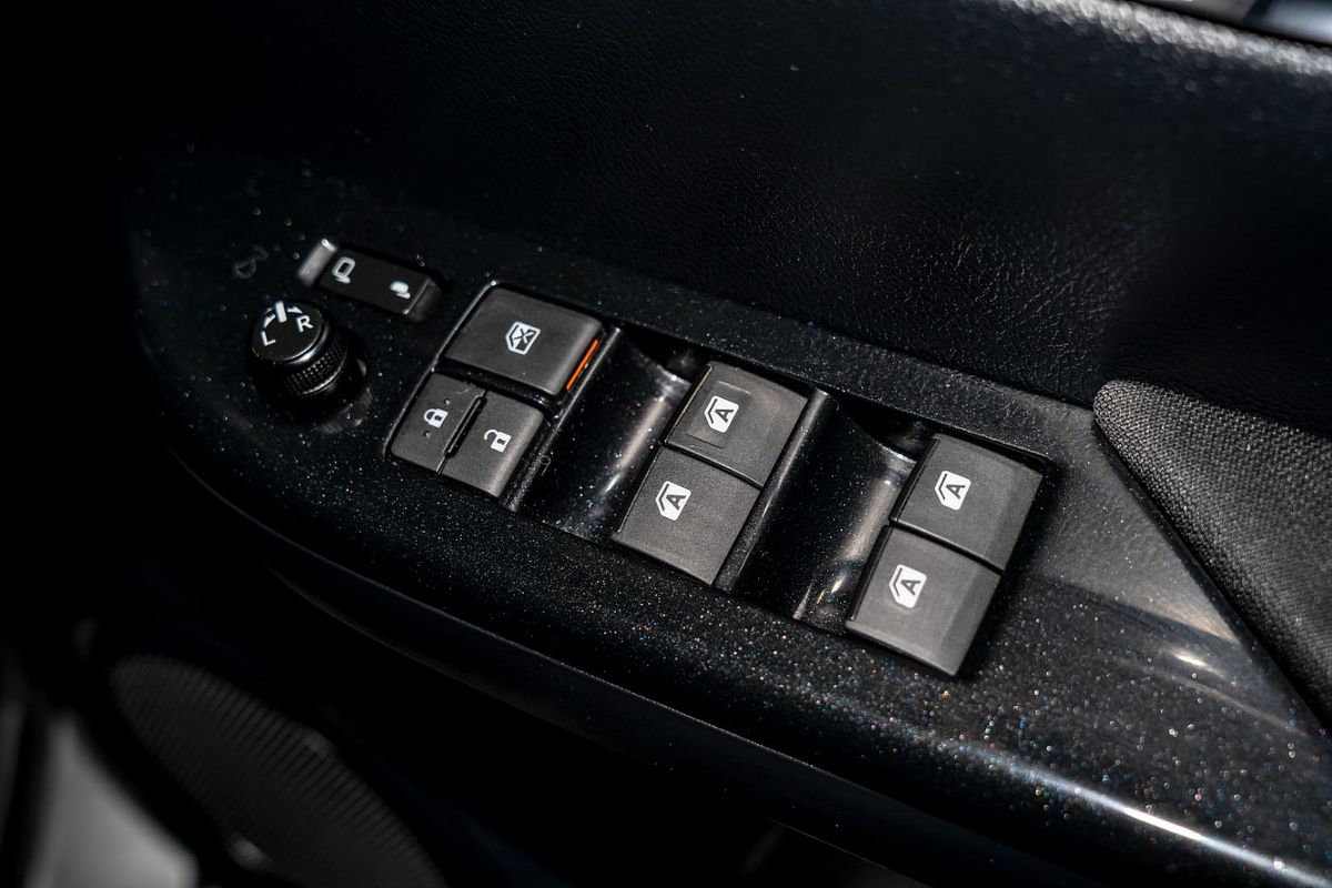 2019 Toyota Hilux SR5 GUN126R 4X4