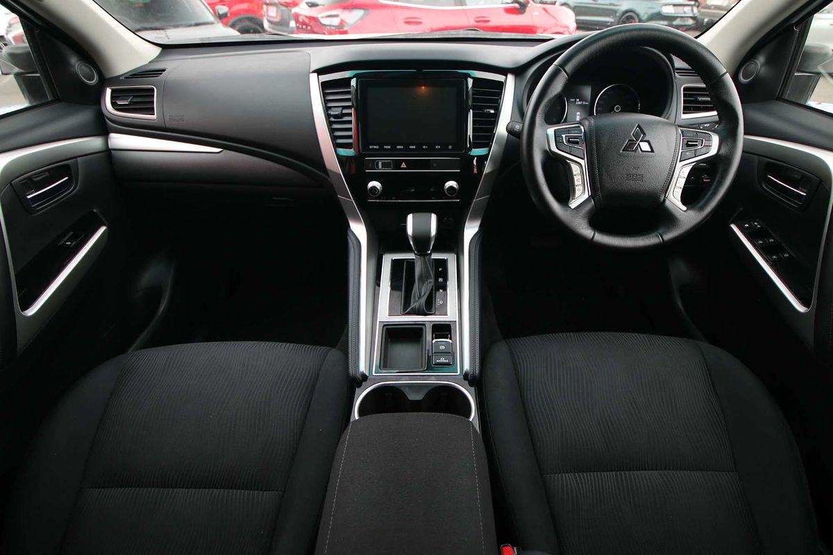 2023 Mitsubishi Pajero Sport GLX QF