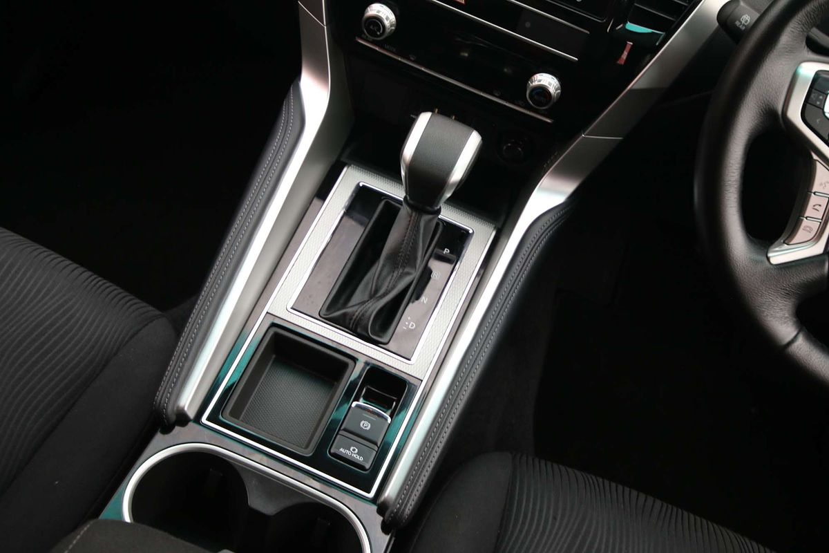 2023 Mitsubishi Pajero Sport GLX QF