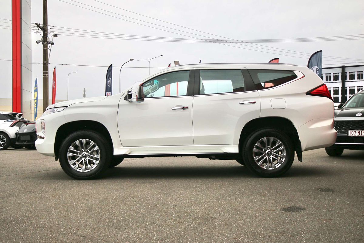 2023 Mitsubishi Pajero Sport GLX QF