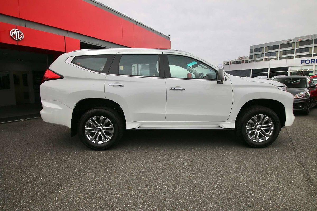 2023 Mitsubishi Pajero Sport GLX QF