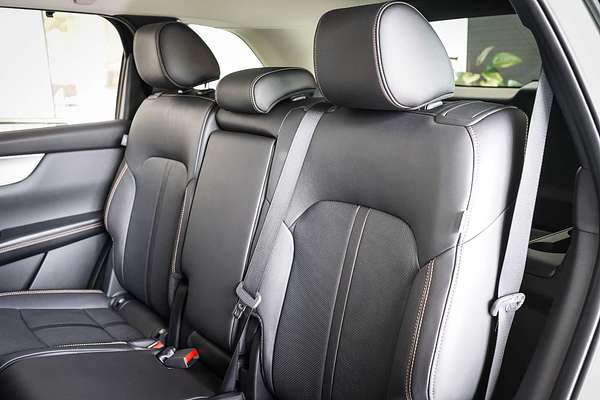2024 Mazda CX-80 P50e Touring KL