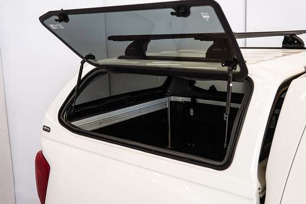 2022 Nissan Navara SL D23 Rear Wheel Drive