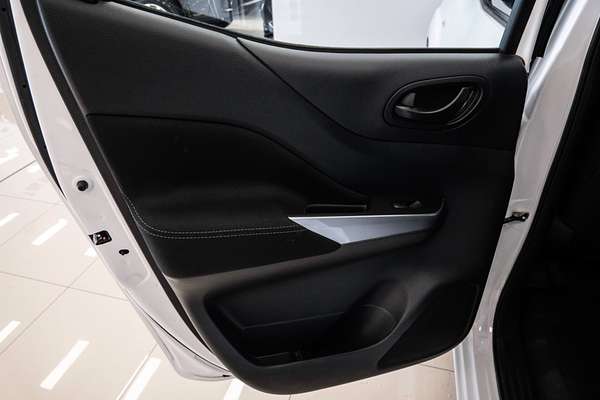 2022 Nissan Navara SL D23 Rear Wheel Drive