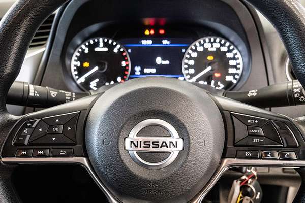 2022 Nissan Navara SL D23 Rear Wheel Drive