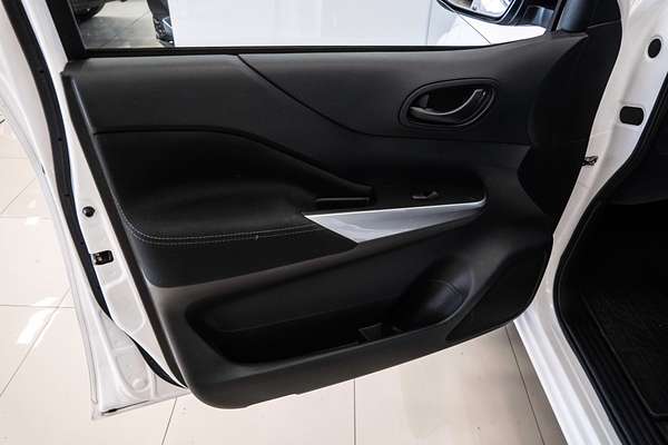 2022 Nissan Navara SL D23 Rear Wheel Drive