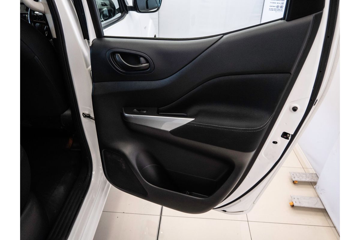 2022 Nissan Navara SL D23 Rear Wheel Drive