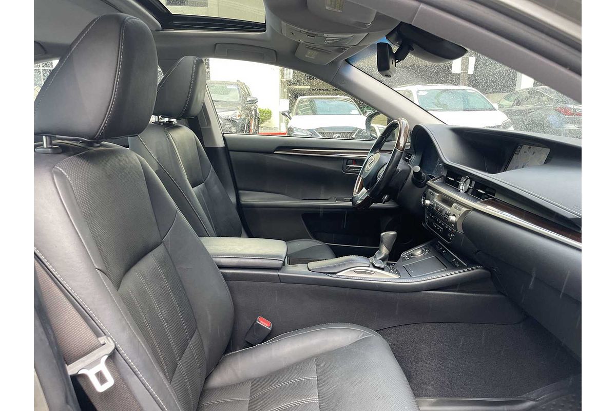 2018 Lexus ES