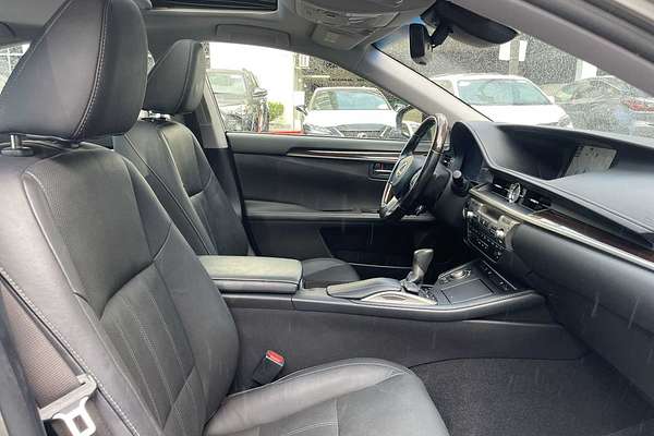 2018 Lexus ES