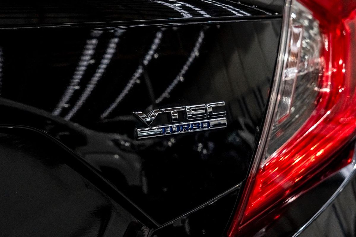 2017 Honda Civic VTi-LX 10th Gen