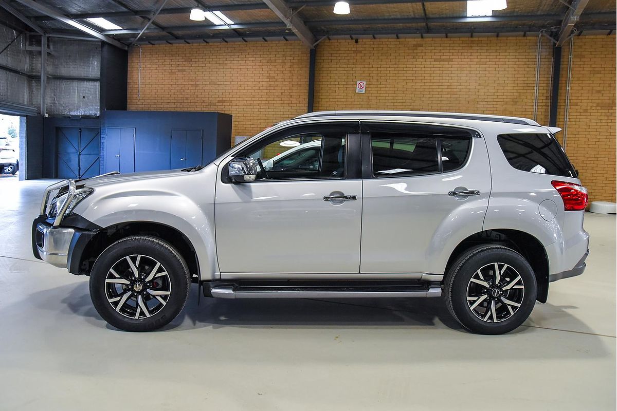 2020 Isuzu MU-X LS-T