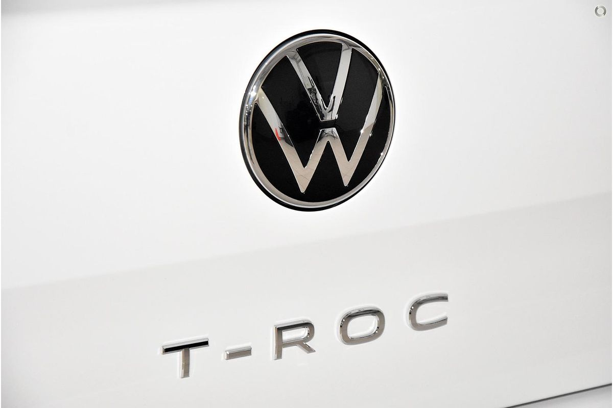 2025 Volkswagen T-Roc 140TSI R-Line D11