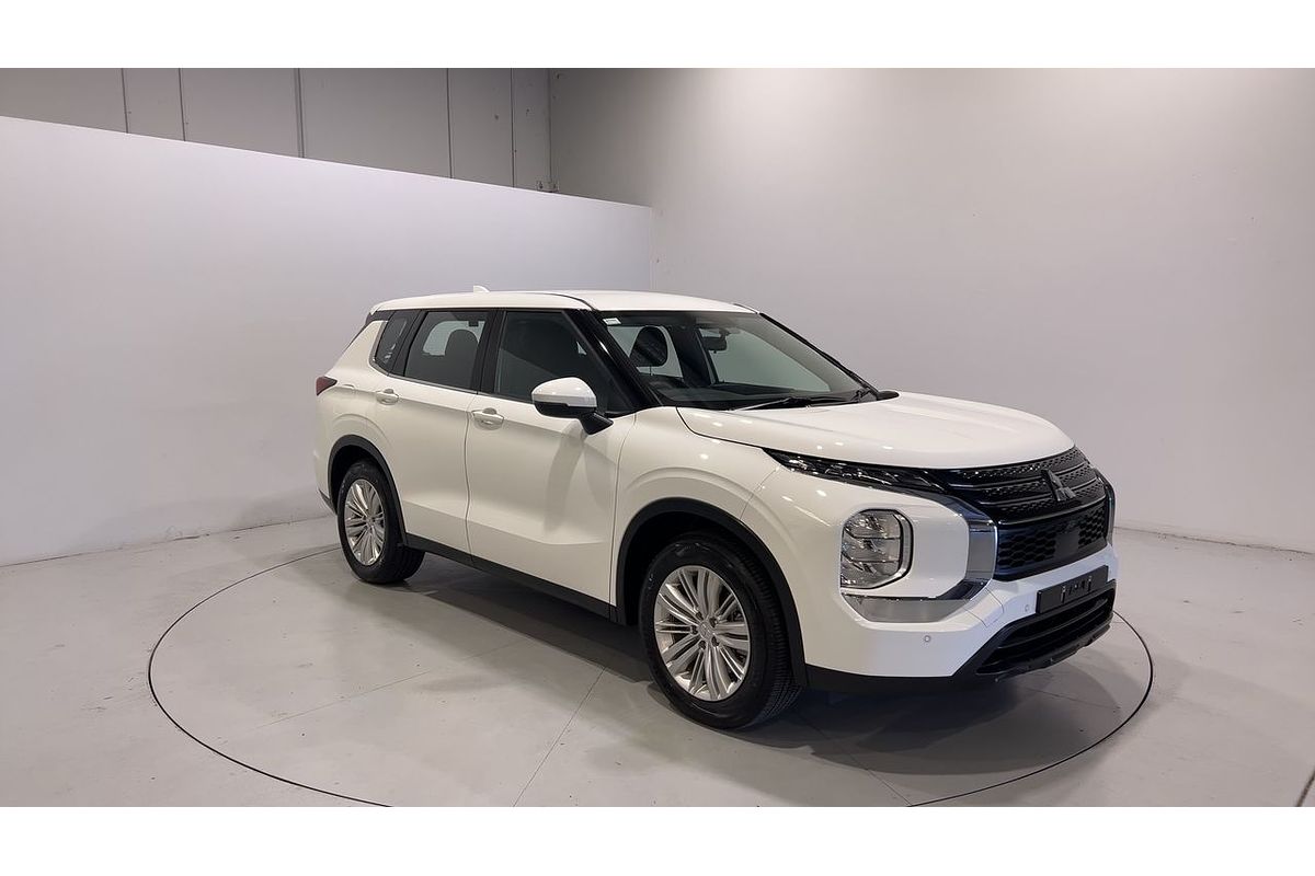 2023 Mitsubishi Outlander ES ZM