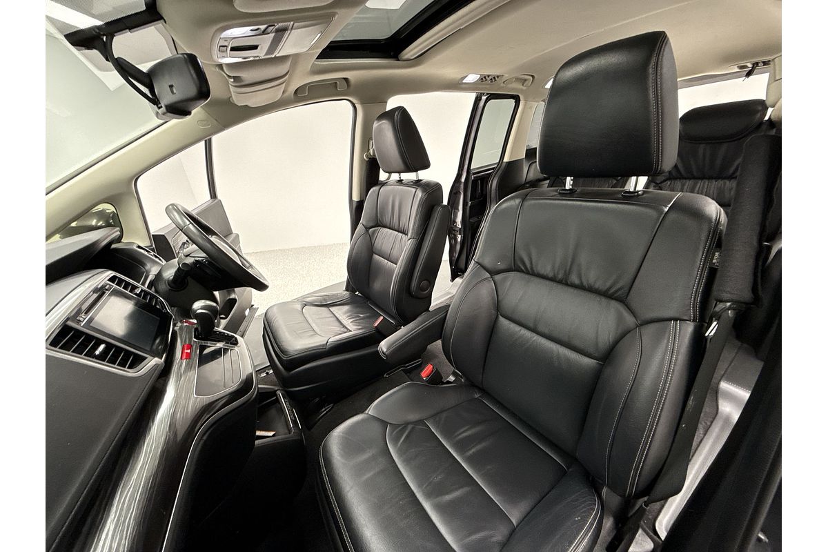 2017 Honda Odyssey VTi-L 5th Gen