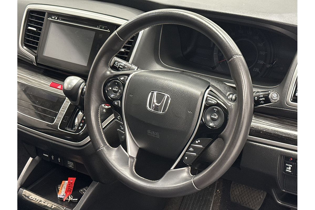 2017 Honda Odyssey VTi-L 5th Gen