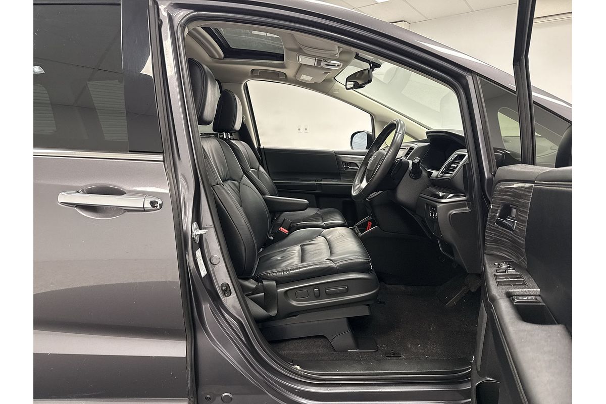 2017 Honda Odyssey VTi-L 5th Gen