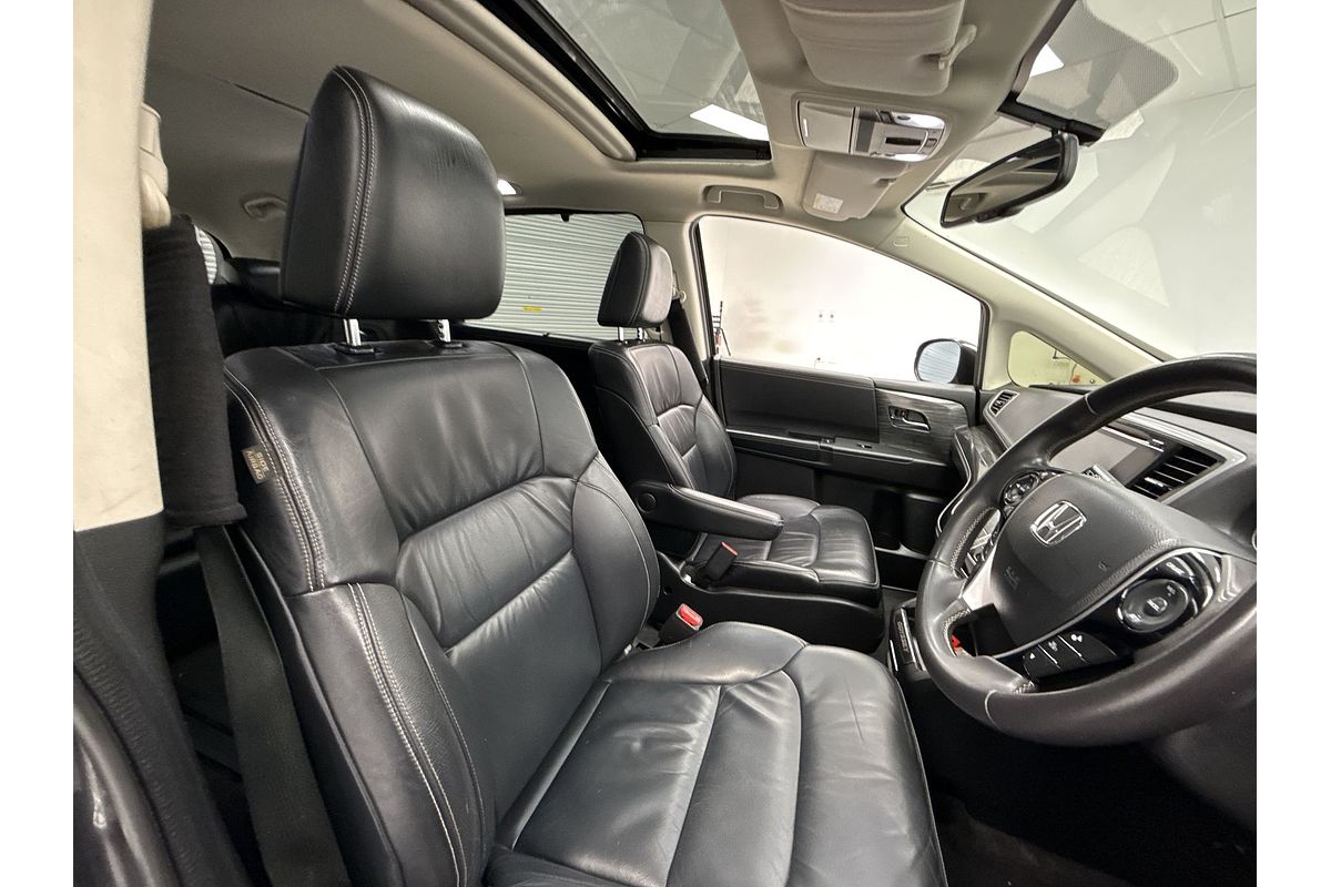 2017 Honda Odyssey VTi-L 5th Gen