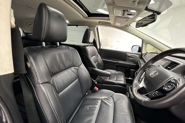 2017 Honda Odyssey VTi-L 5th Gen